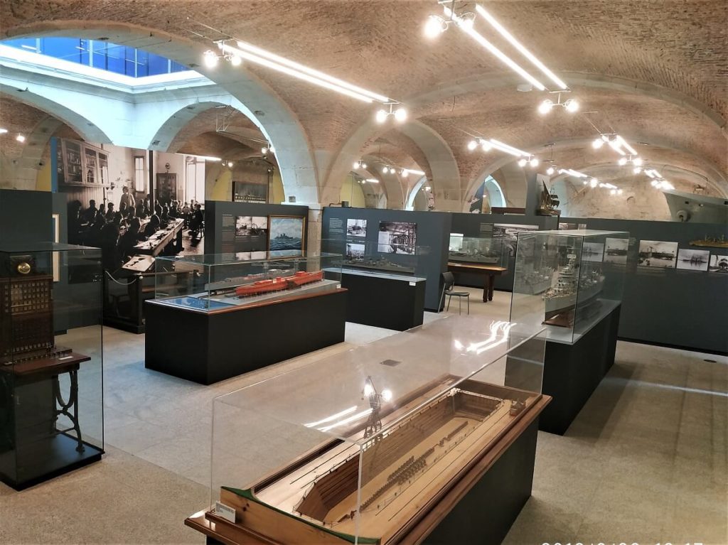 Sala dedicada a la historia de la actual Navantia